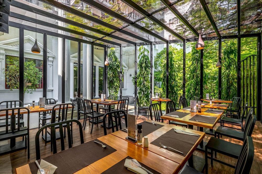 White Mansion 白色公馆 Hotel Phnompen Kültér fotó
