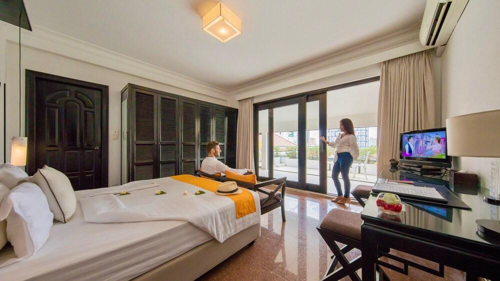 White Mansion 白色公馆 Hotel Phnompen Kültér fotó