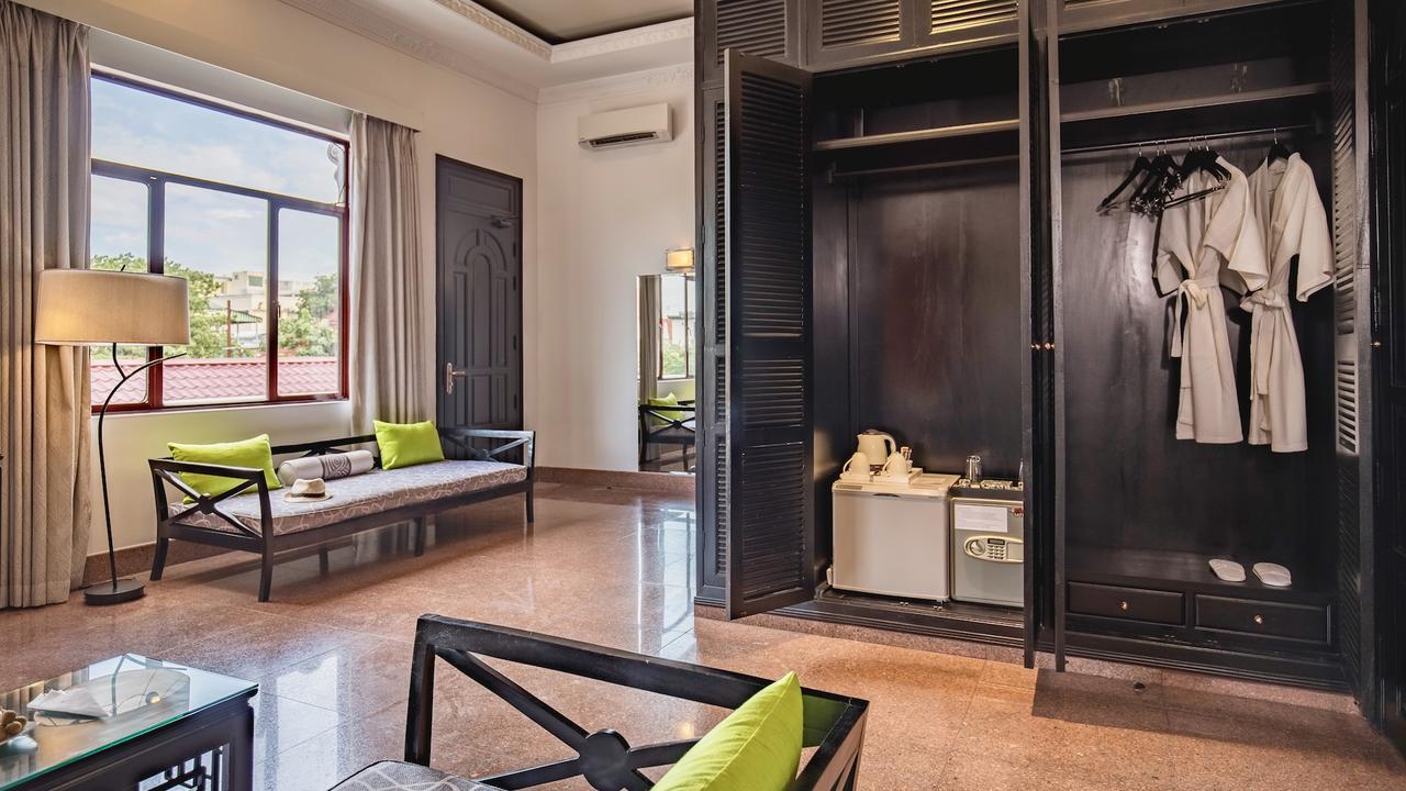 White Mansion 白色公馆 Hotel Phnompen Kültér fotó