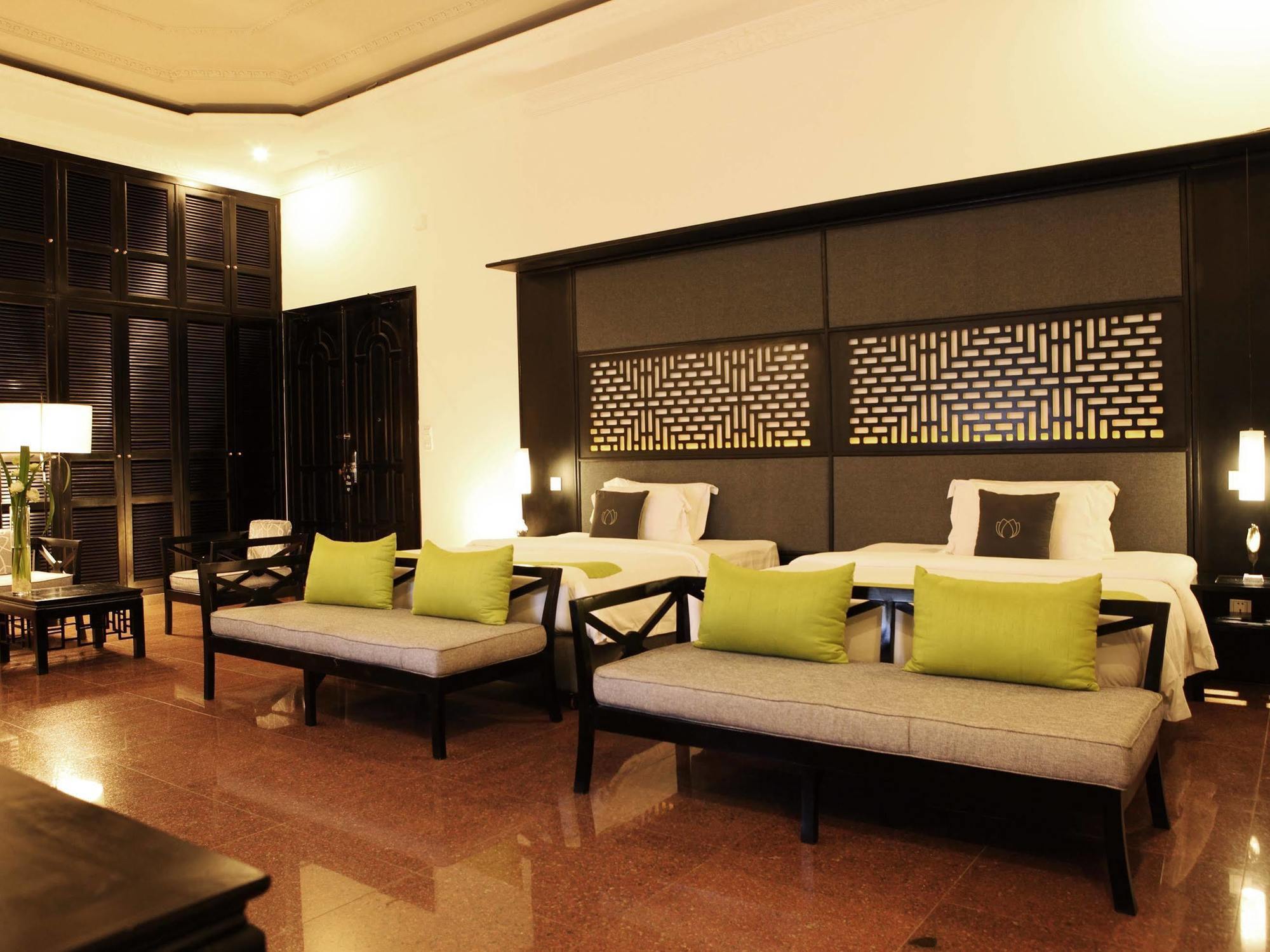 White Mansion 白色公馆 Hotel Phnompen Kültér fotó