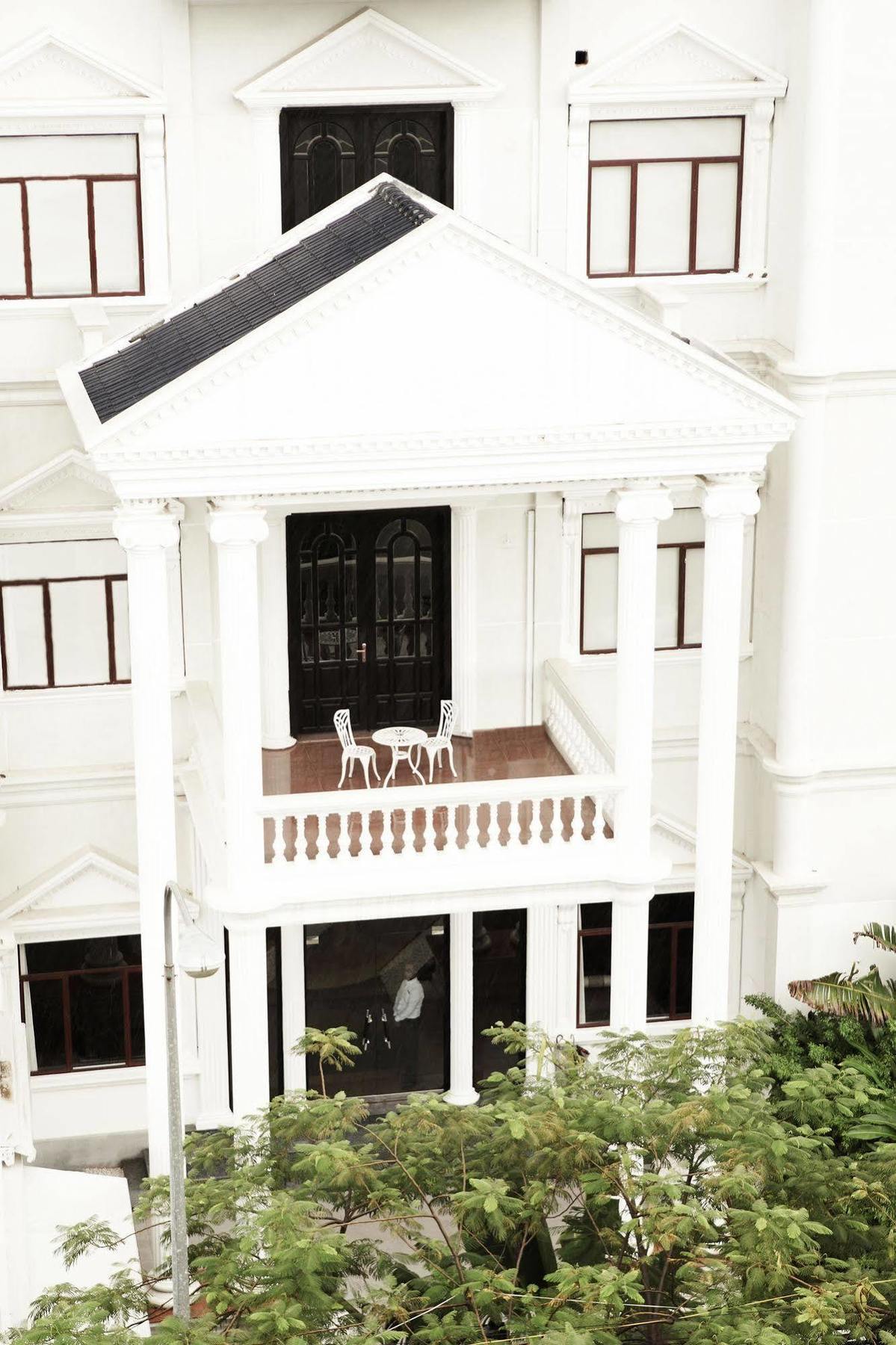 White Mansion 白色公馆 Hotel Phnompen Kültér fotó